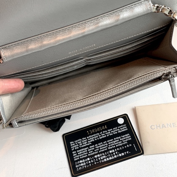 🤍 CHANEL Metallic Silver Studded Vinyl Vegan Swarovski Crystal WOC Wallet Chain🤍 - Picture 9 of 17